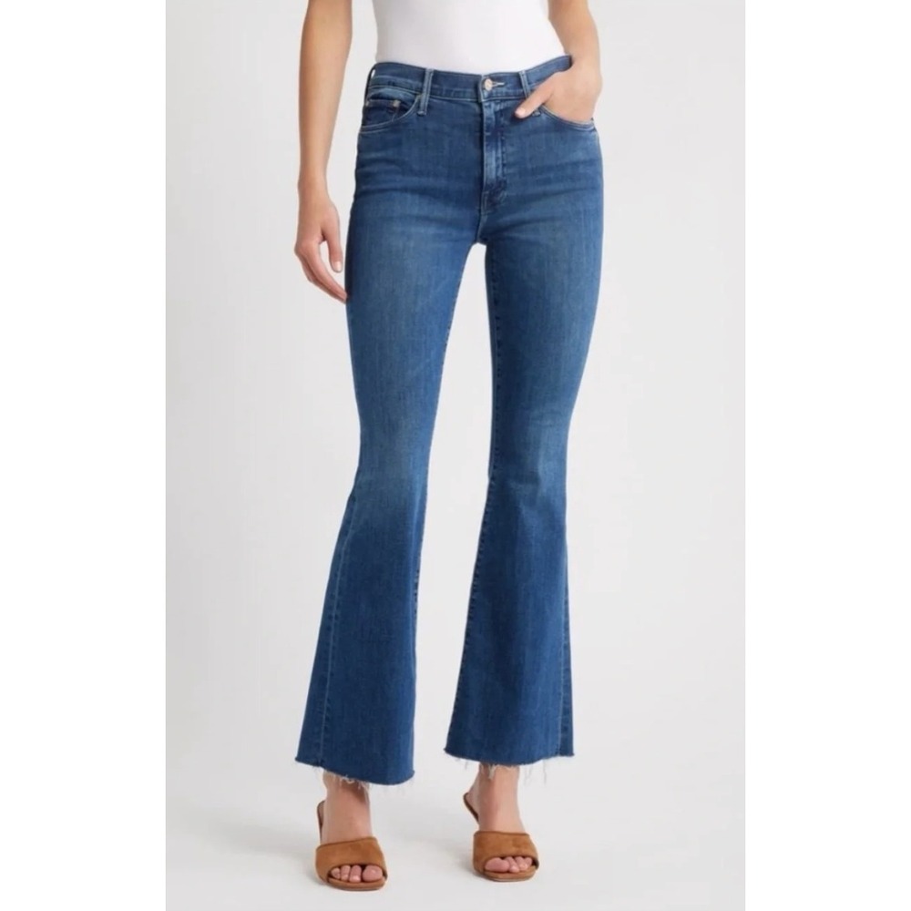 MOTHER The Weekender Fray Jeans Blue Flare Raw Hem Size 31 Going the Extra Mile - Picture 1 of 9